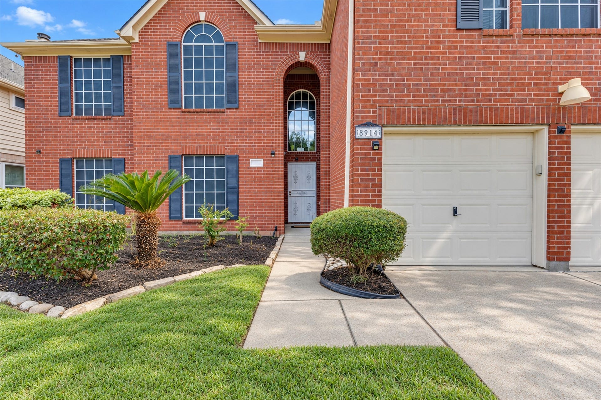 8914 Beawood Drive, Houston, TX 77083 8914 Beawood Drive, Houston, TX 77083