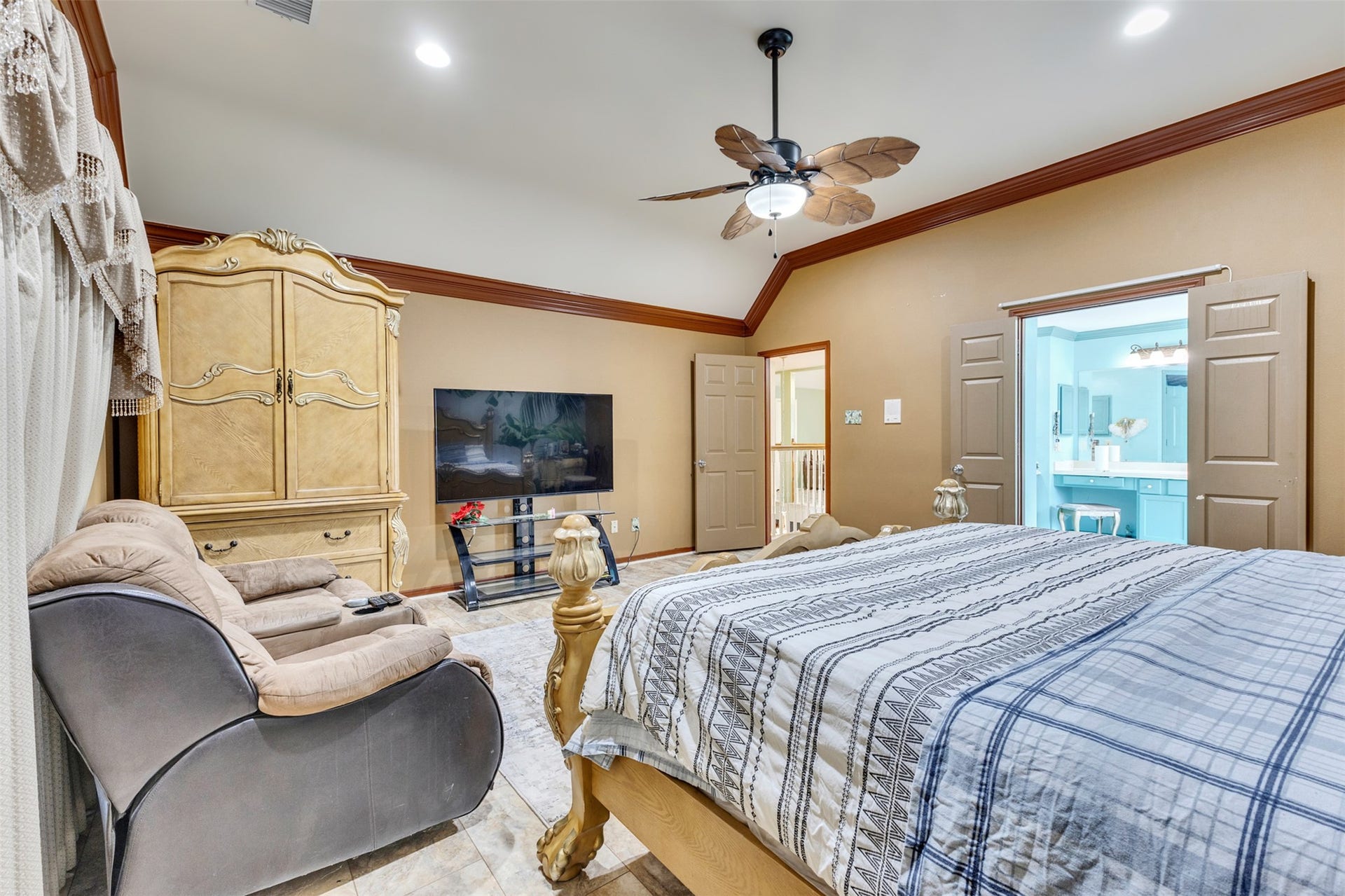 8914 Beawood Drive, Houston, TX 77083 8914 Beawood Drive, Houston, TX 77083
