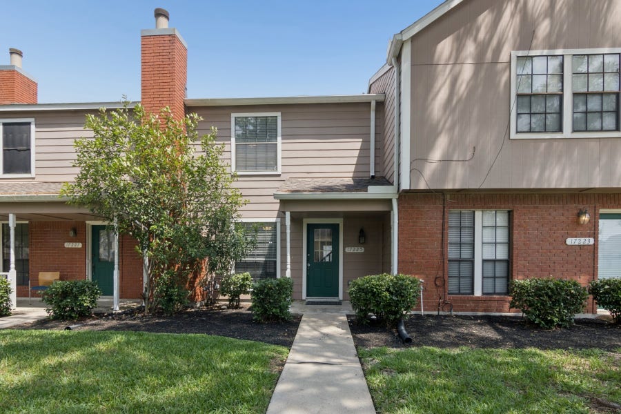 Property photo for 17225 Saturn Lane, Houston, TX