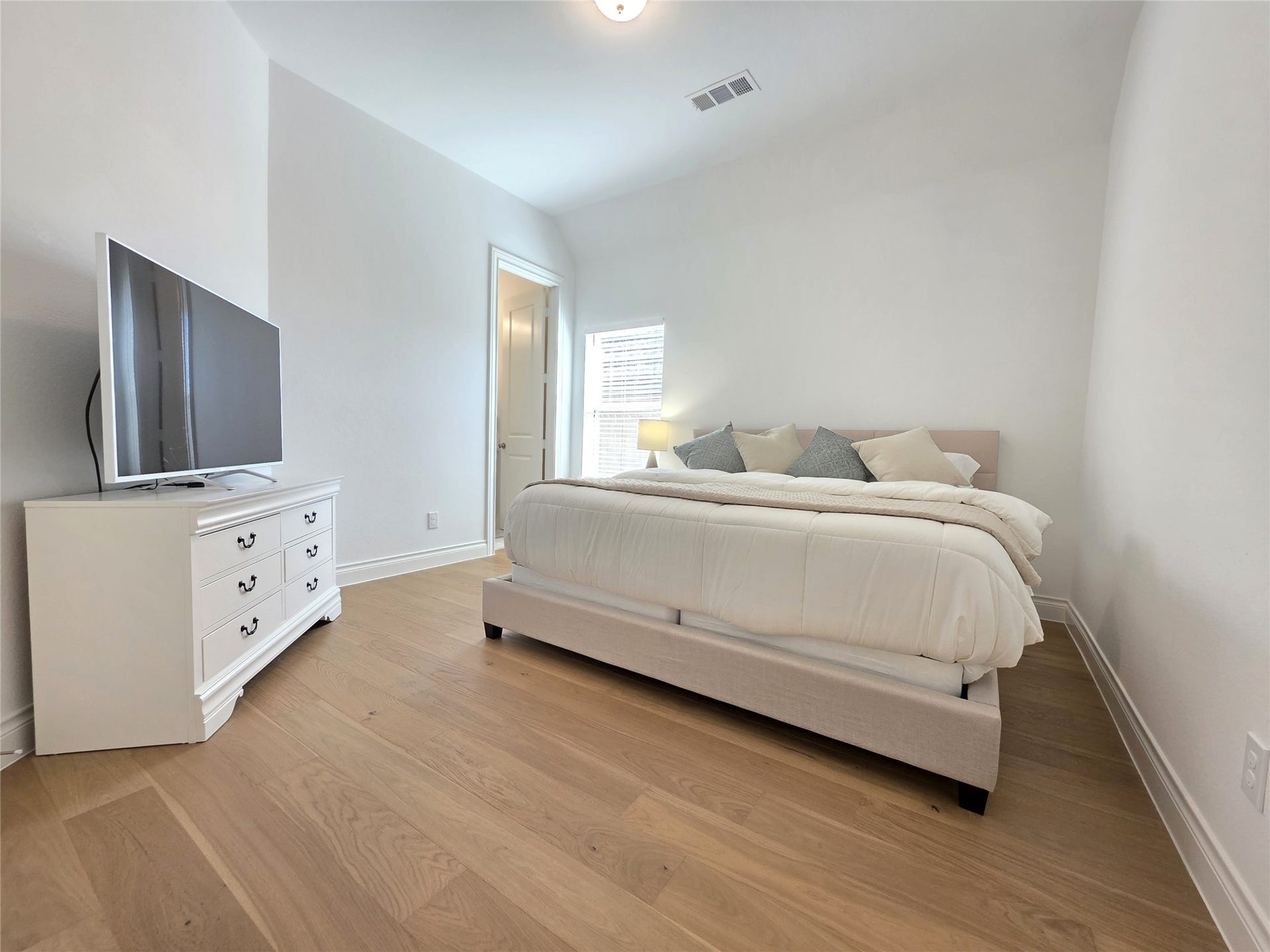22045 Gateway Arch Drive, Porter, TX 77365 Secondary Bedroom 1a