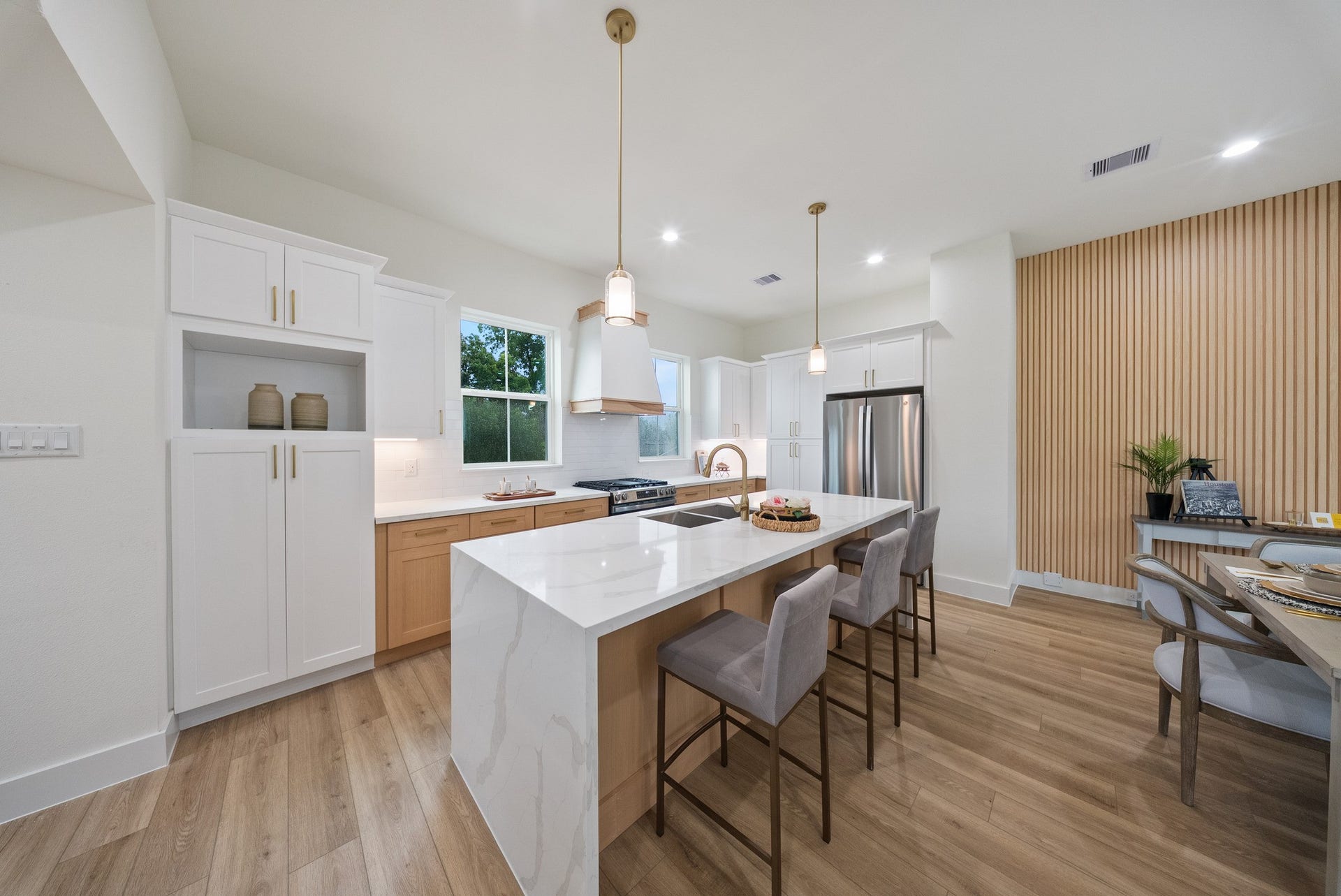 1106 Weiss Street, Houston, TX 77009 1106 Weiss Street, Houston, TX 77009