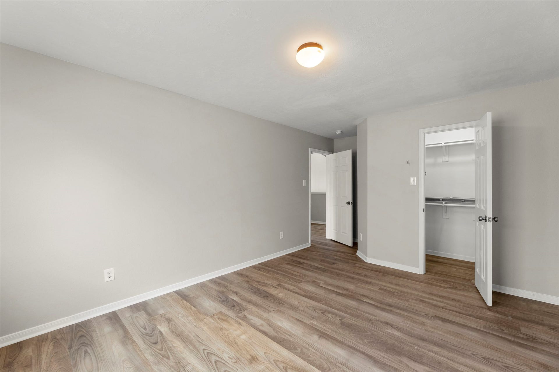 8911 Willow Wind Lane, Houston, TX 77083 8911 Willow Wind Lane, Houston, TX 77083