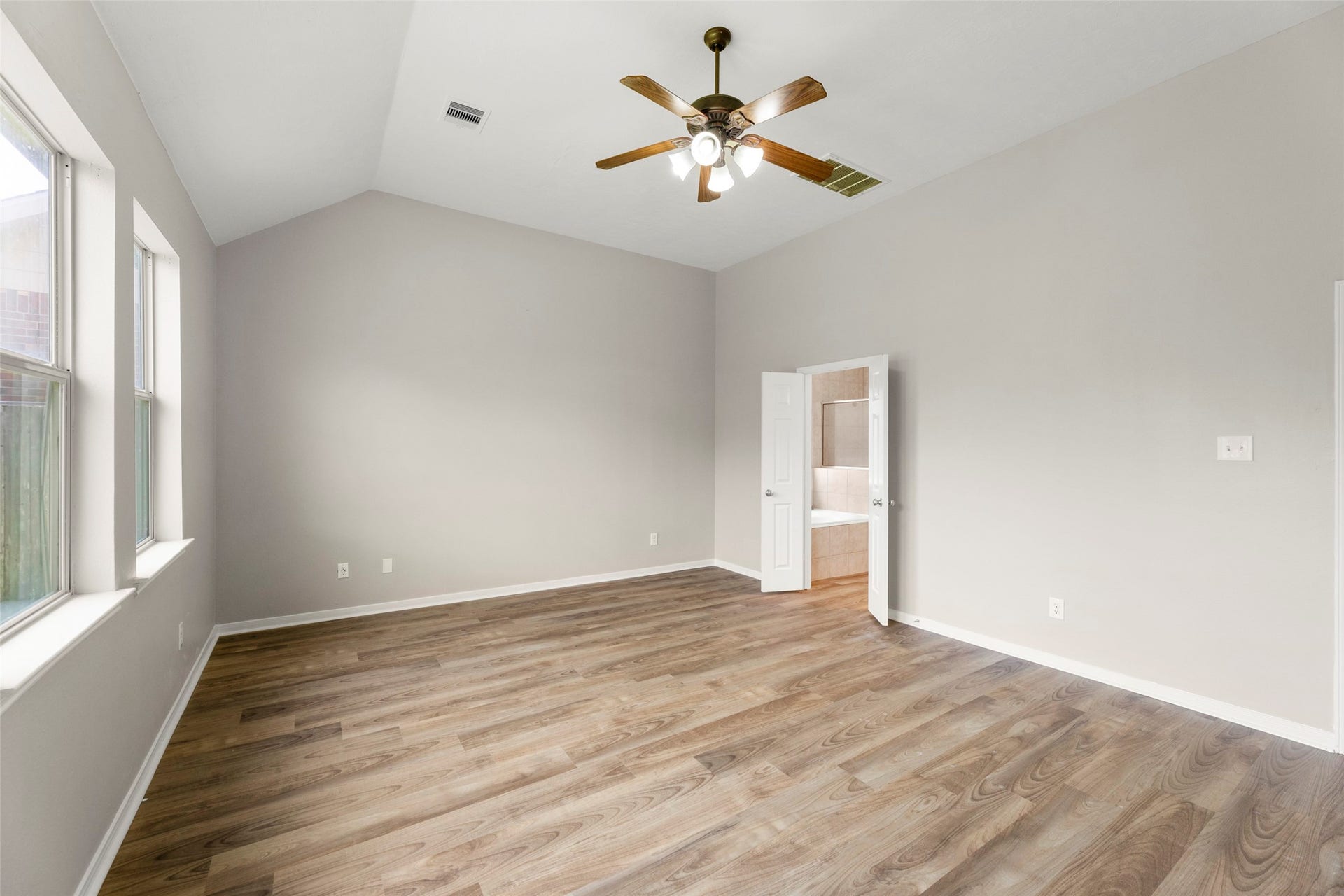 8911 Willow Wind Lane, Houston, TX 77083 8911 Willow Wind Lane, Houston, TX 77083