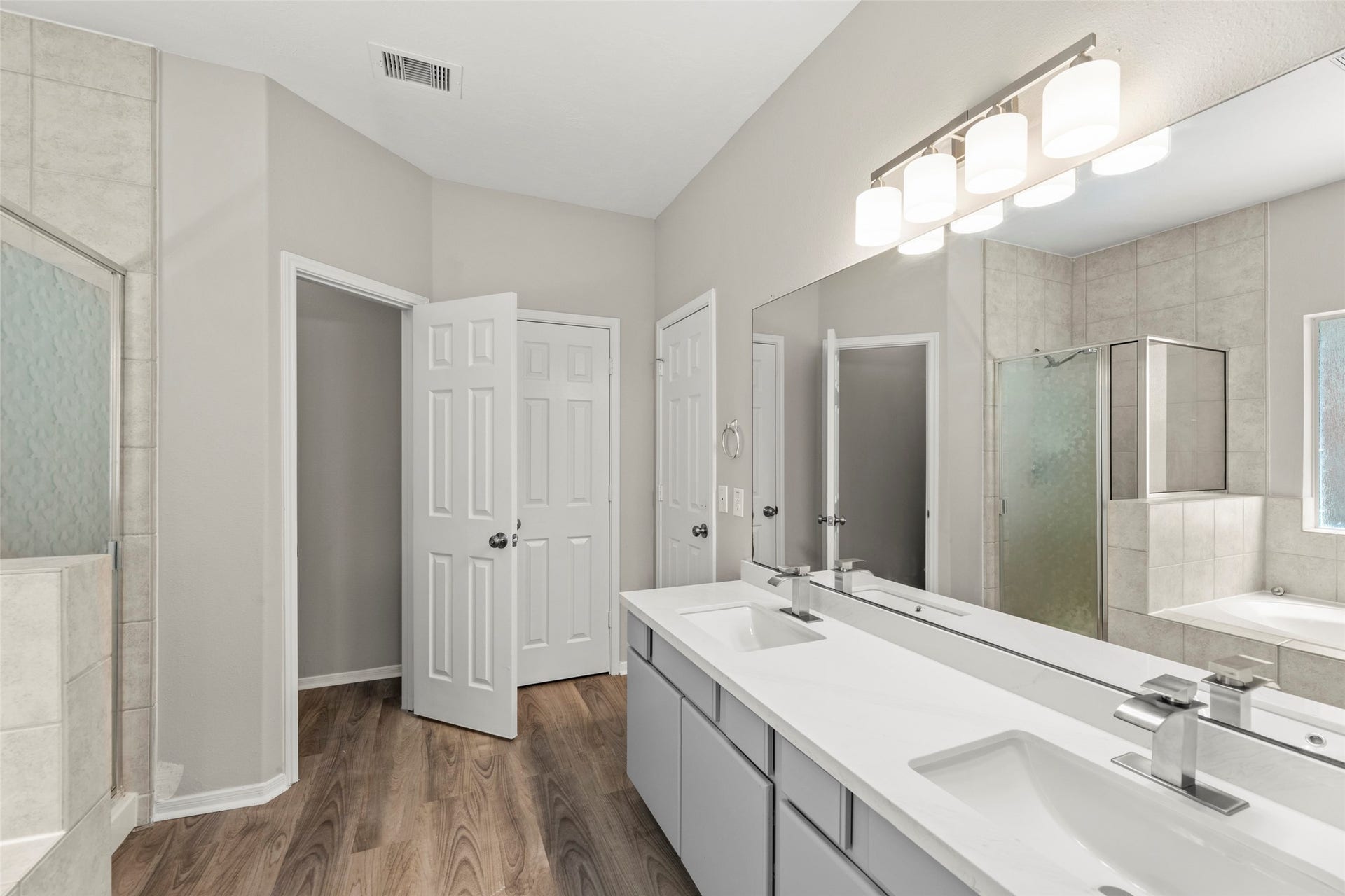 8911 Willow Wind Lane, Houston, TX 77083 8911 Willow Wind Lane, Houston, TX 77083