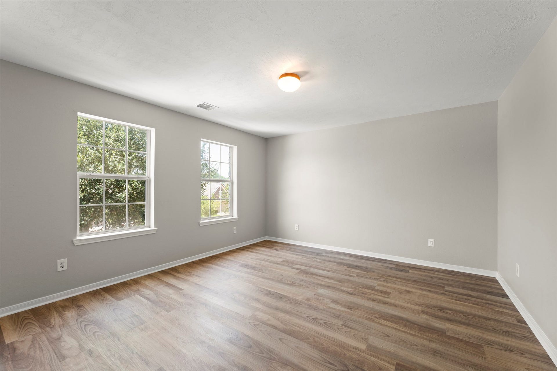 8911 Willow Wind Lane, Houston, TX 77083 8911 Willow Wind Lane, Houston, TX 77083
