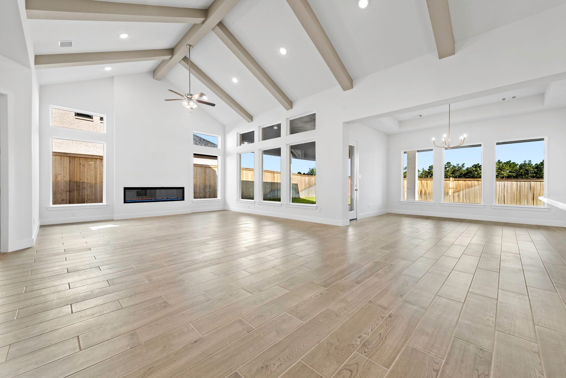 189 Arrow Wood Forest Court, Willis, TX 77318 Representative image; features, selections and colors may vary.