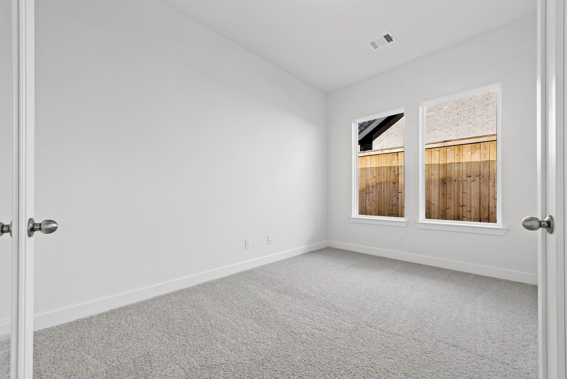189 Arrow Wood Forest Court, Willis, TX 77318 Representative image; features, selections and colors may vary.
