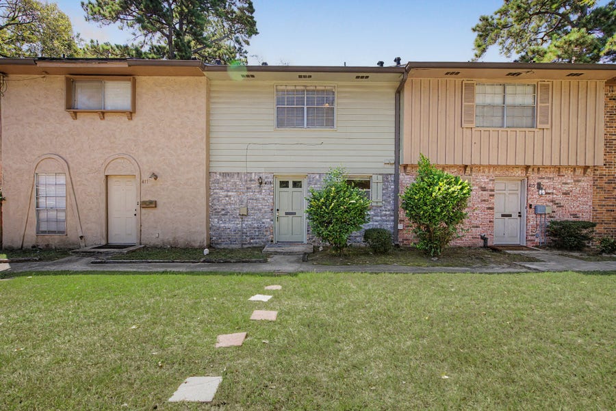 Property photo for 413 W Semands Avenue, Conroe, TX