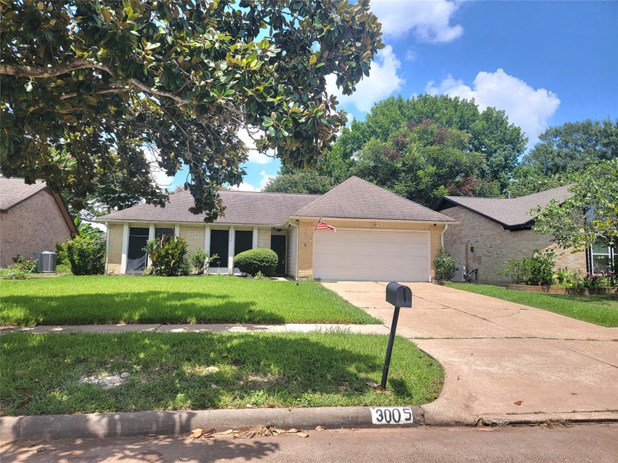Property photo for 3005 Winchester, Sugar Land, TX