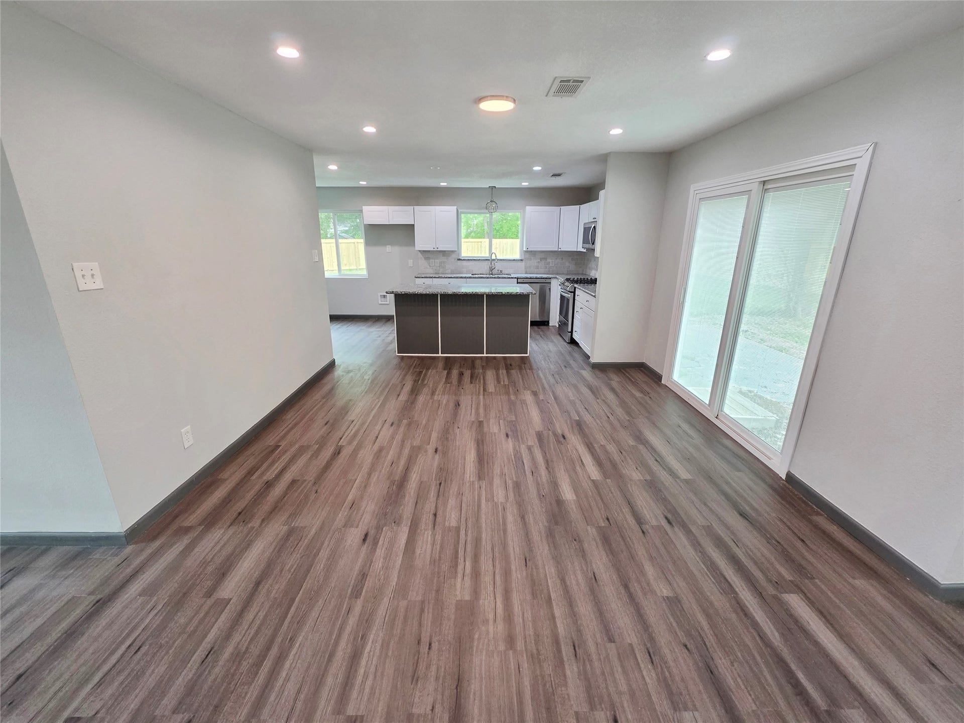910 Royal Oak Drive, Dickinson, TX 77539 910 Royal Oak Drive, Dickinson, TX 77539