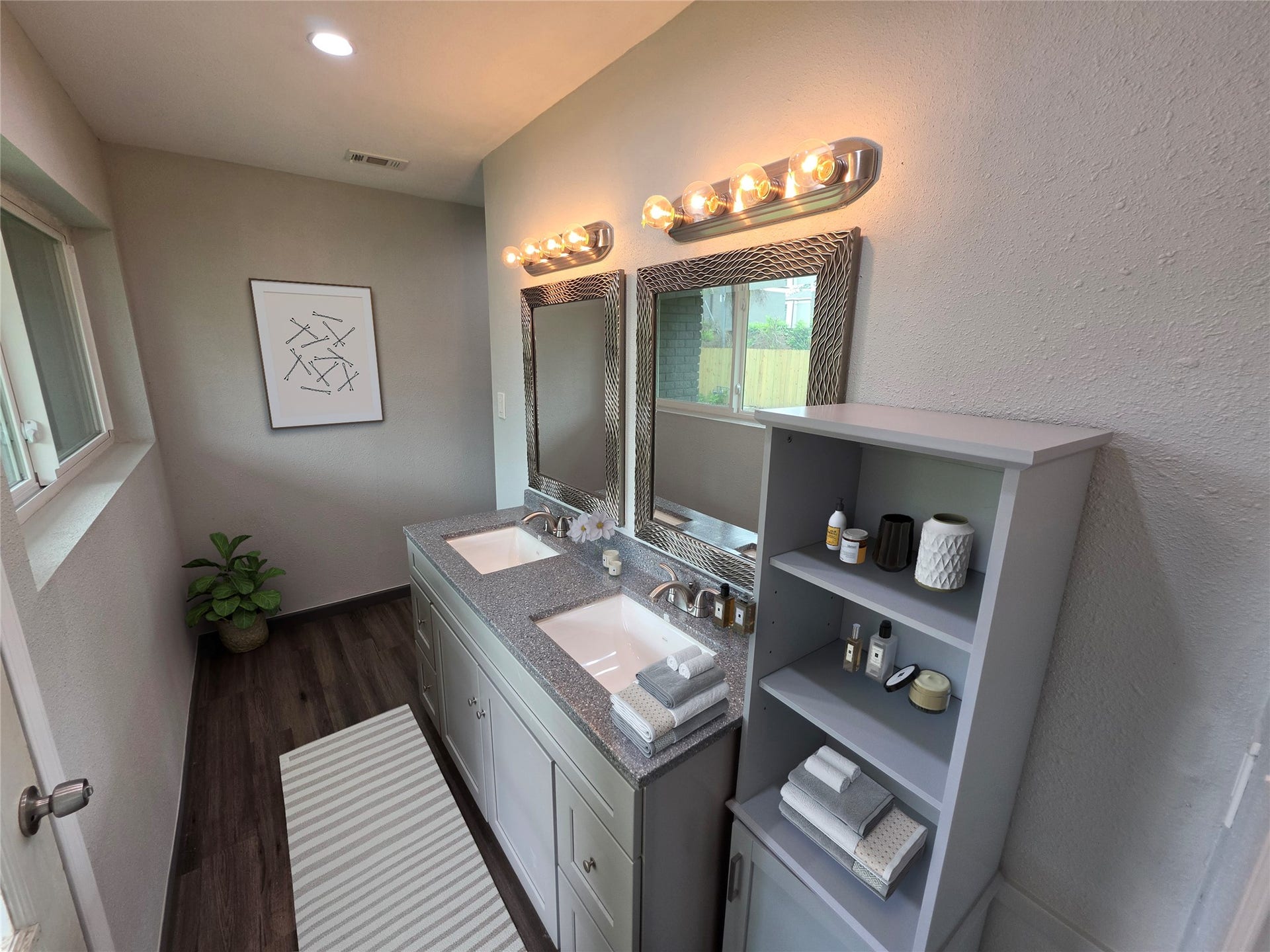 910 Royal Oak Drive, Dickinson, TX 77539 910 Royal Oak Drive, Dickinson, TX 77539
