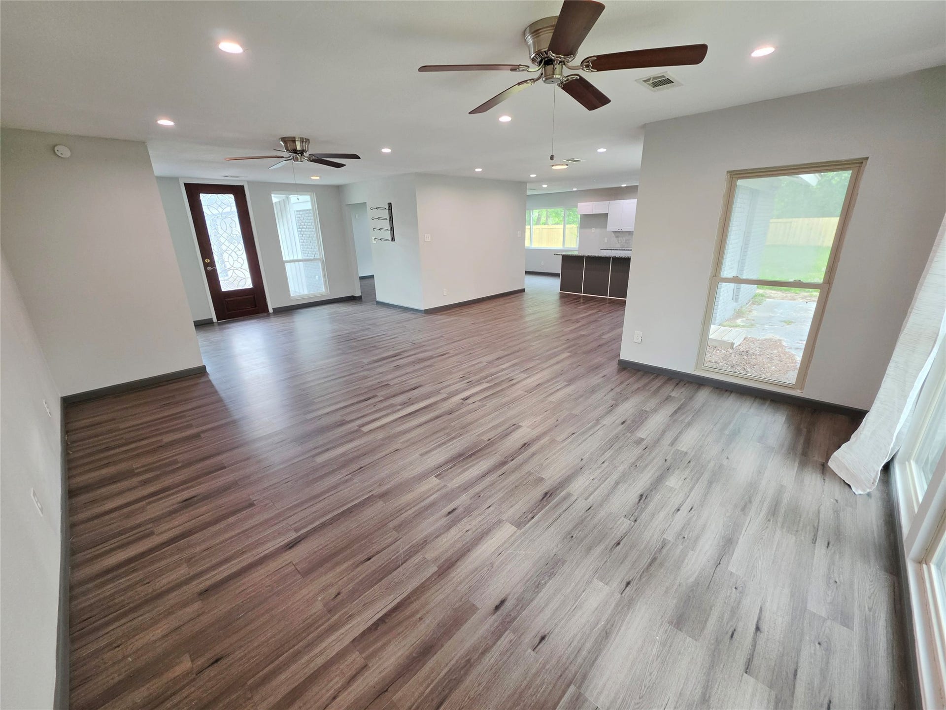 910 Royal Oak Drive, Dickinson, TX 77539 910 Royal Oak Drive, Dickinson, TX 77539