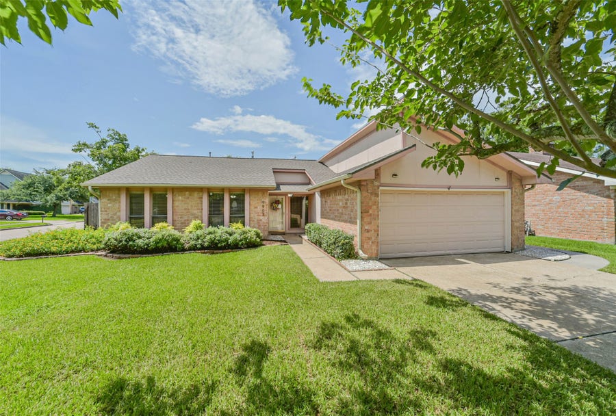 Property photo for 9907 Sageorchard Lane, Houston, TX