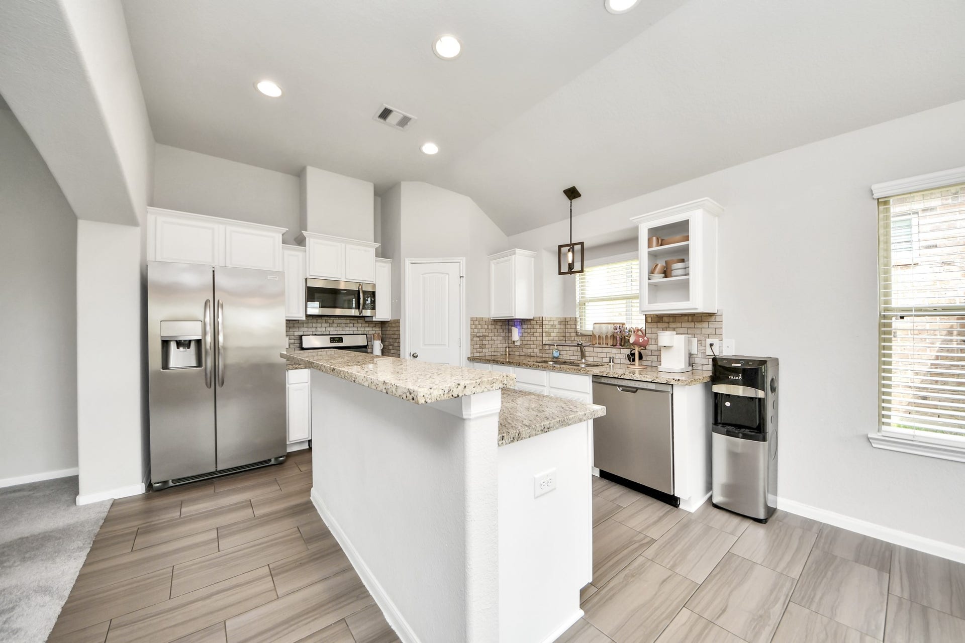 731 Rim Water Drive, Alvin, TX 77511 731 Rim Water Drive, Alvin, TX 77511
