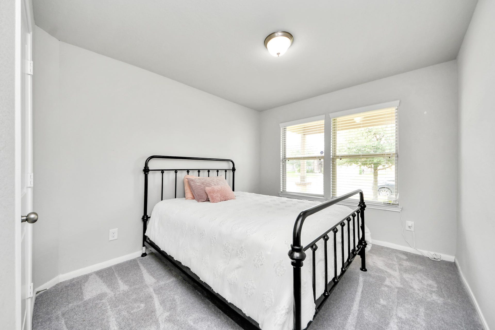 731 Rim Water Drive, Alvin, TX 77511 731 Rim Water Drive, Alvin, TX 77511