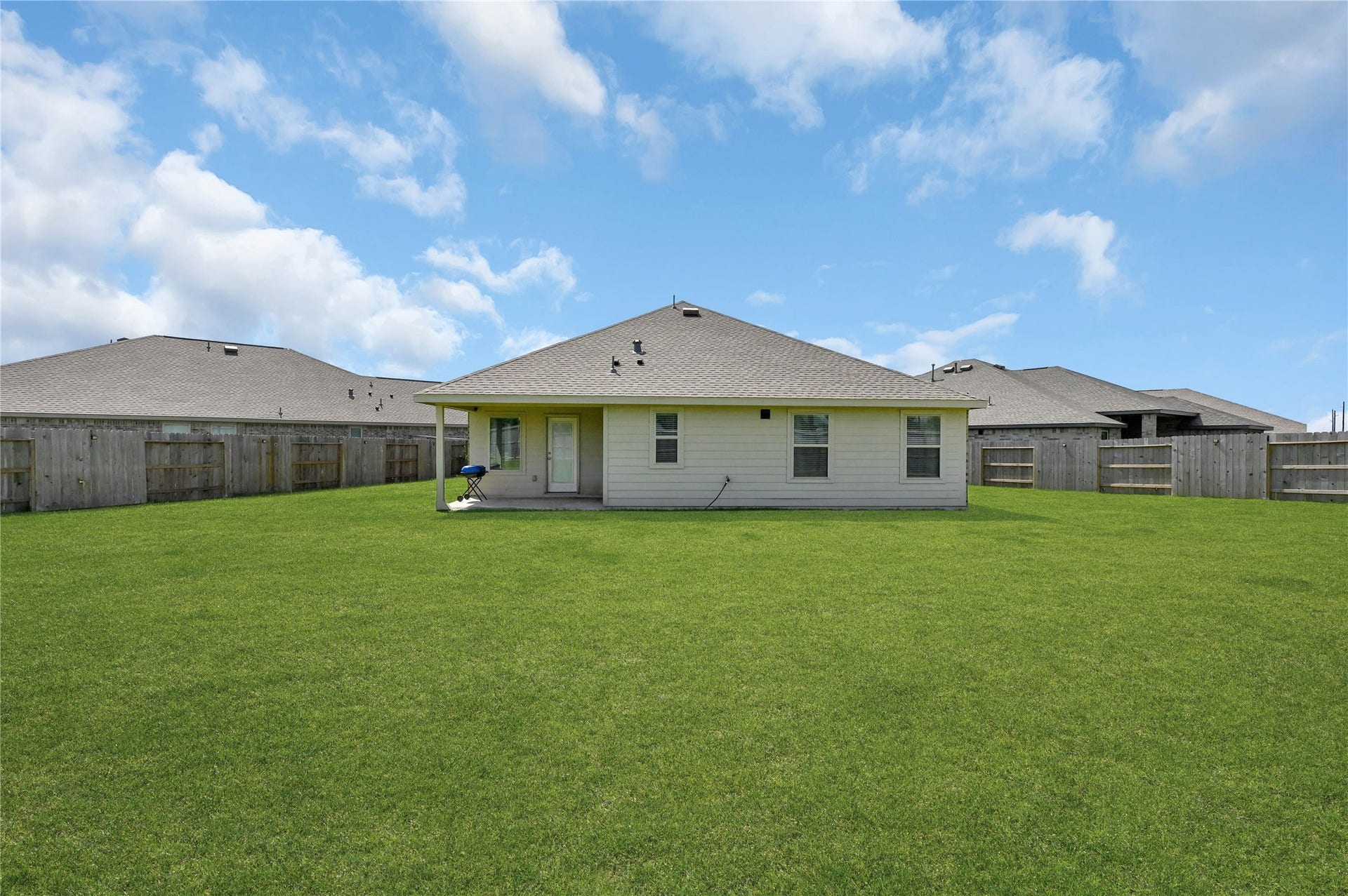 4802 Penton Meadow Lane, Rosharon, TX 77583 4802 Penton Meadow Lane, Rosharon, TX 77583