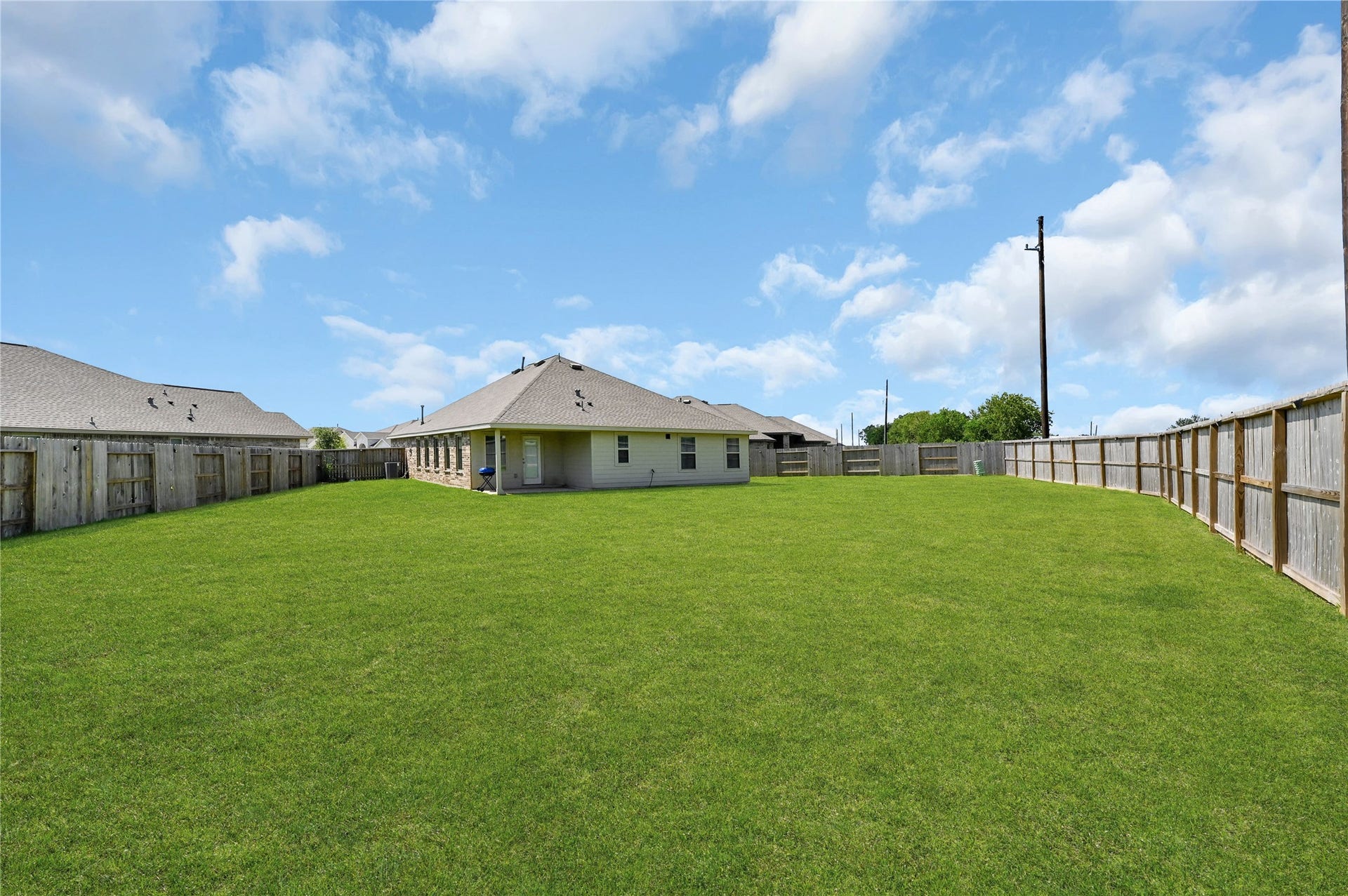 4802 Penton Meadow Lane, Rosharon, TX 77583 4802 Penton Meadow Lane, Rosharon, TX 77583