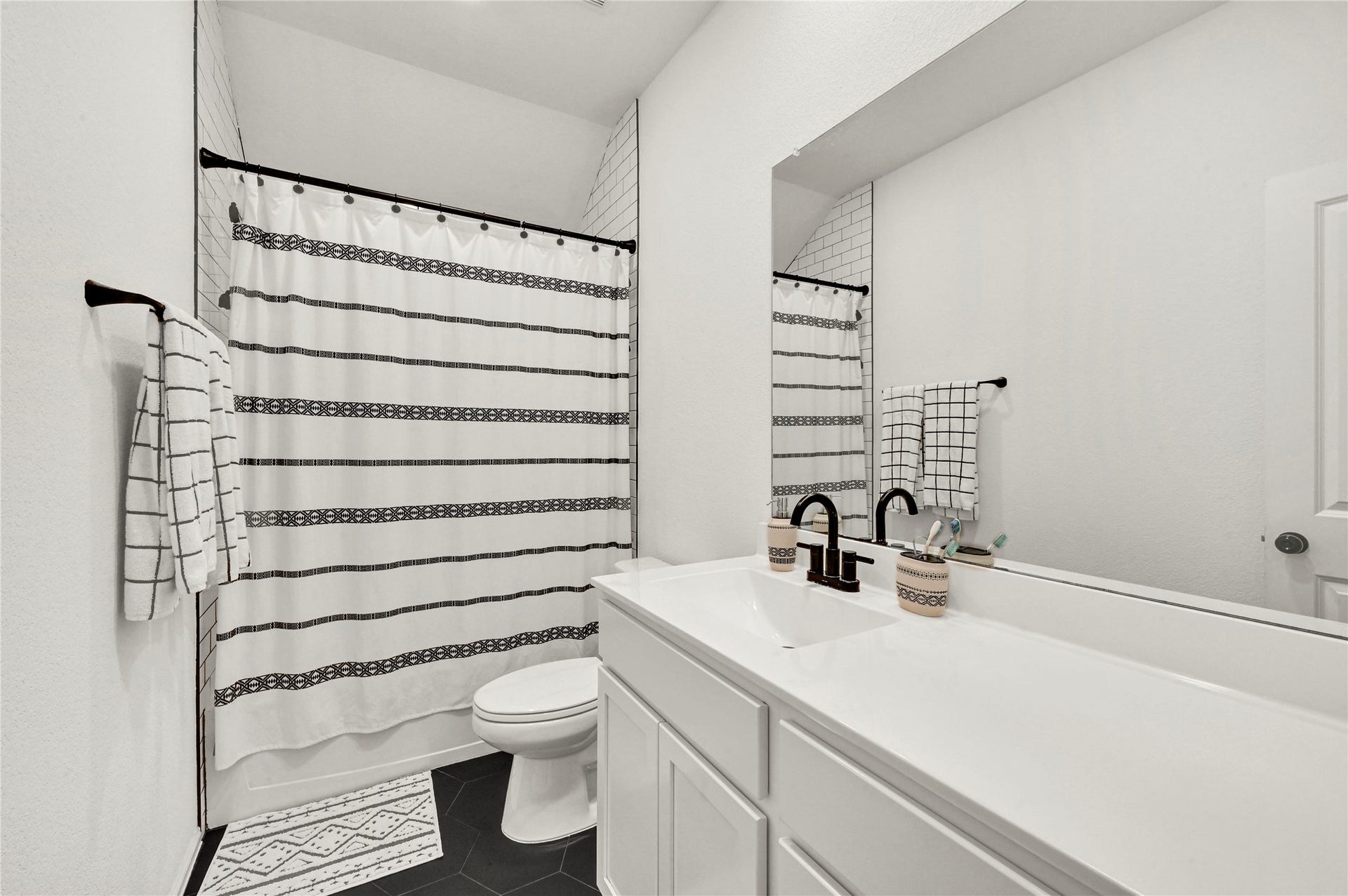 4802 Penton Meadow Lane, Rosharon, TX 77583 4802 Penton Meadow Lane, Rosharon, TX 77583