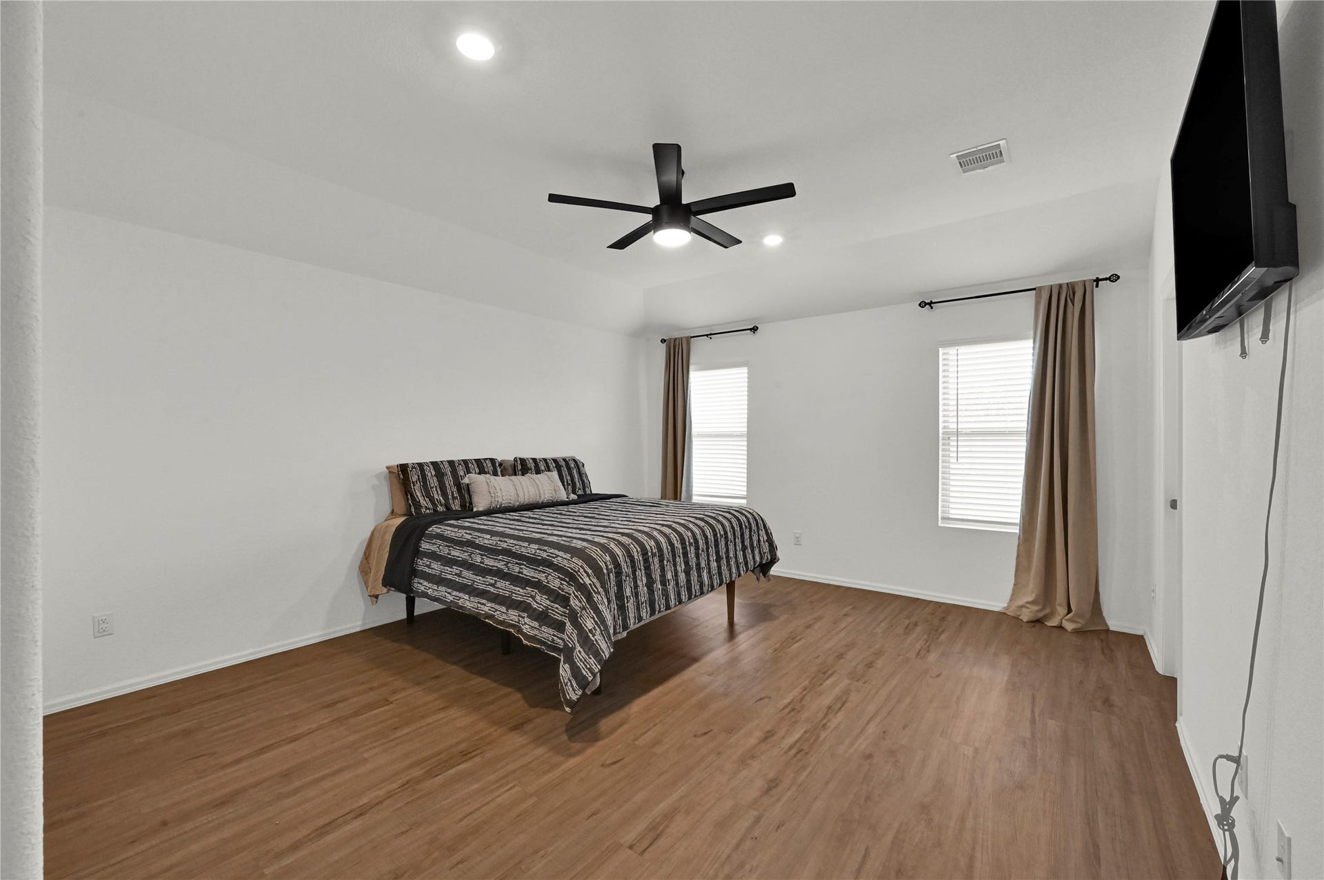 4802 Penton Meadow Lane, Rosharon, TX 77583 4802 Penton Meadow Lane, Rosharon, TX 77583