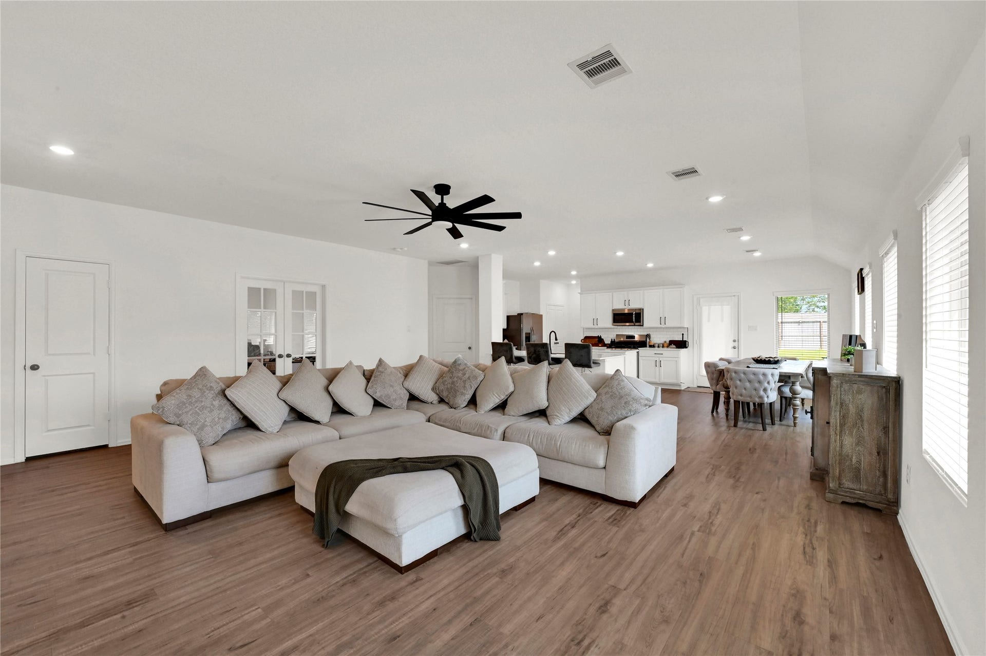 4802 Penton Meadow Lane, Rosharon, TX 77583 4802 Penton Meadow Lane, Rosharon, TX 77583
