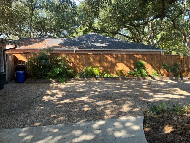 10031 Briar Rose Drive, Houston, TX 77042