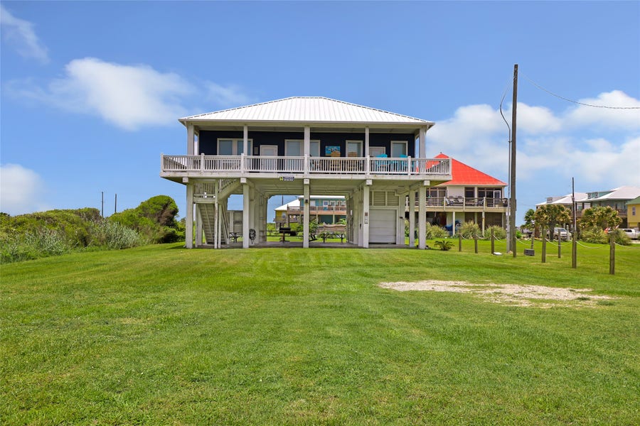 Property photo for 761 Bolivar Dunes Boulevard, Gilchrist, TX