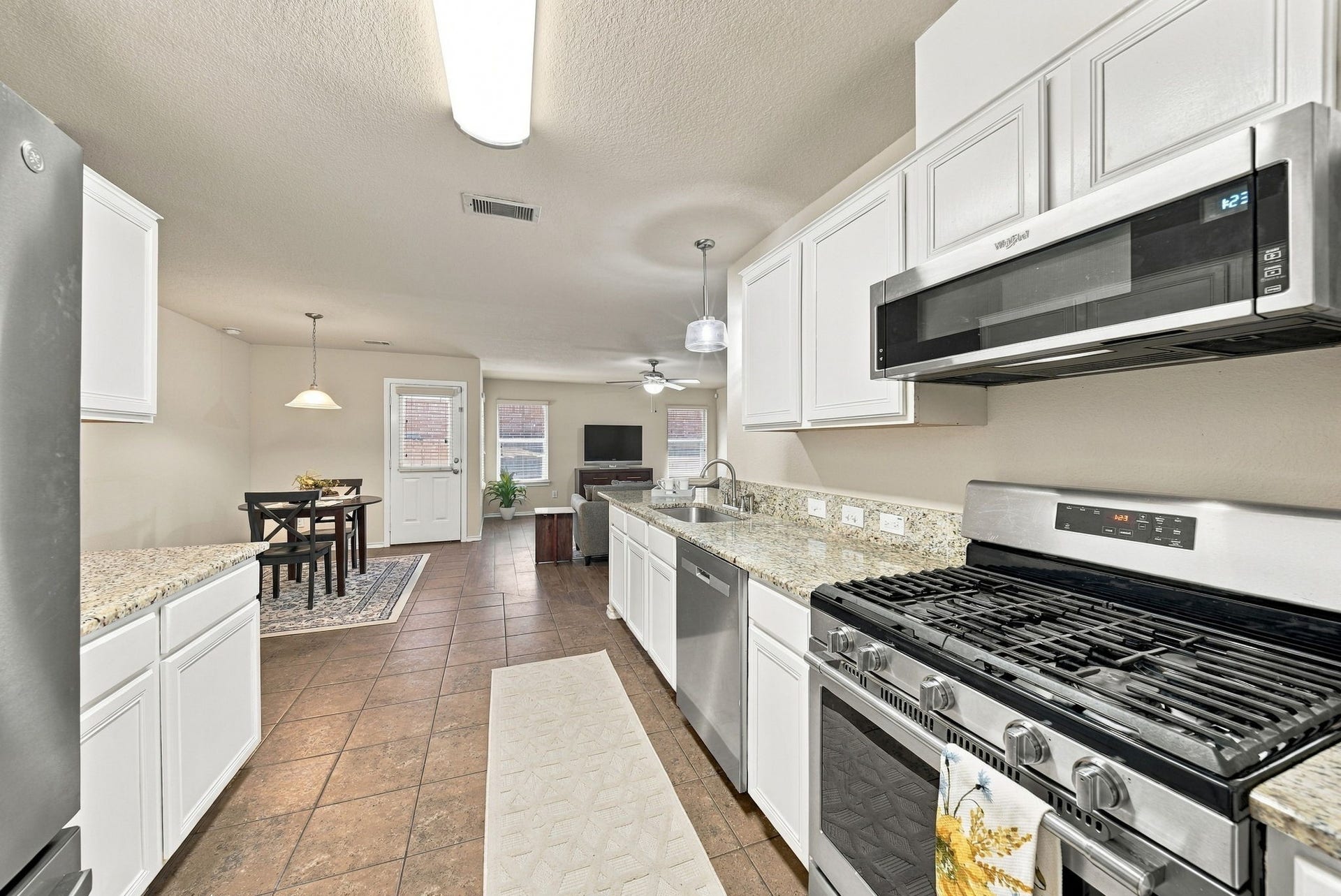 9911 Sterling Place Drive, Conroe, TX 77303 9911 Sterling Place Drive, Conroe, TX 77303