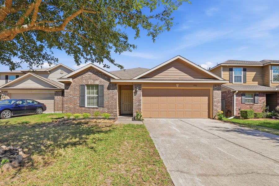 Property photo for 9911 Sterling Place Drive, Conroe, TX