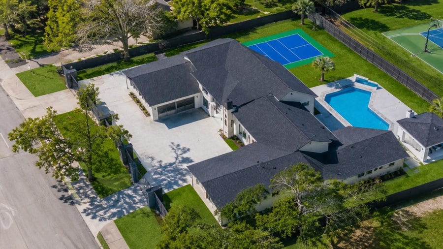 Property photo for 12564 Memorial Drive, Houston, TX