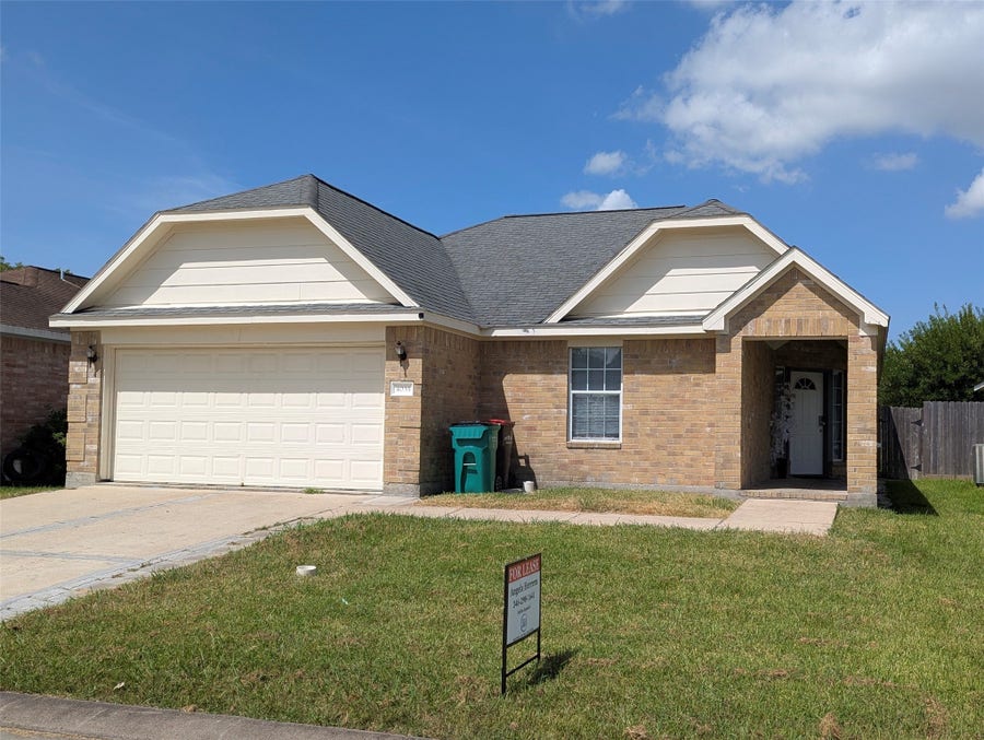 Property photo for 4035 Cary Creek Drive, Baytown, TX