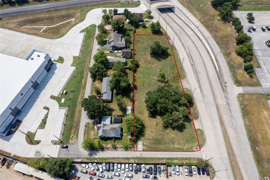 Property photo for 14027 Stafford Road, Stafford, TX