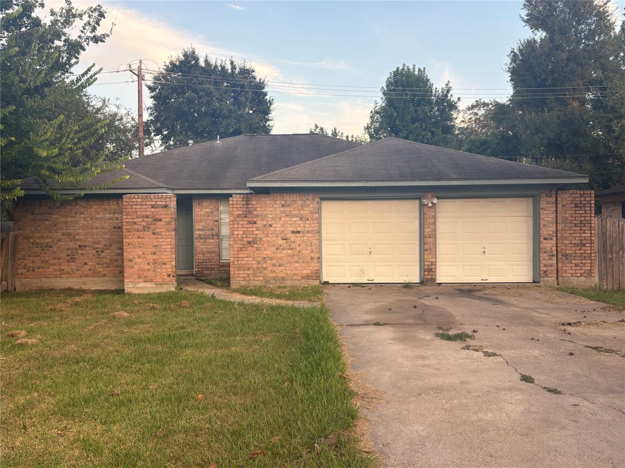 Property photo for 112 Birch Street, Lake Jackson, TX