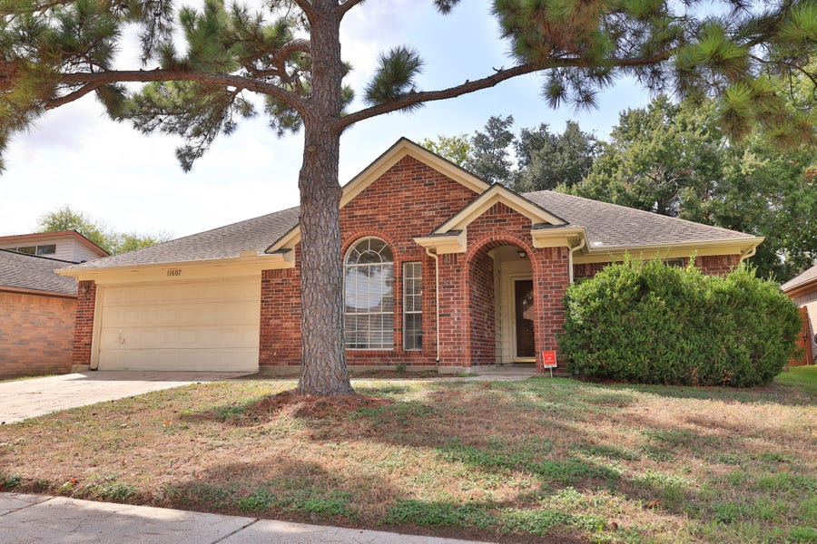 Property photo for 11607 Lennington Lane, Houston, TX