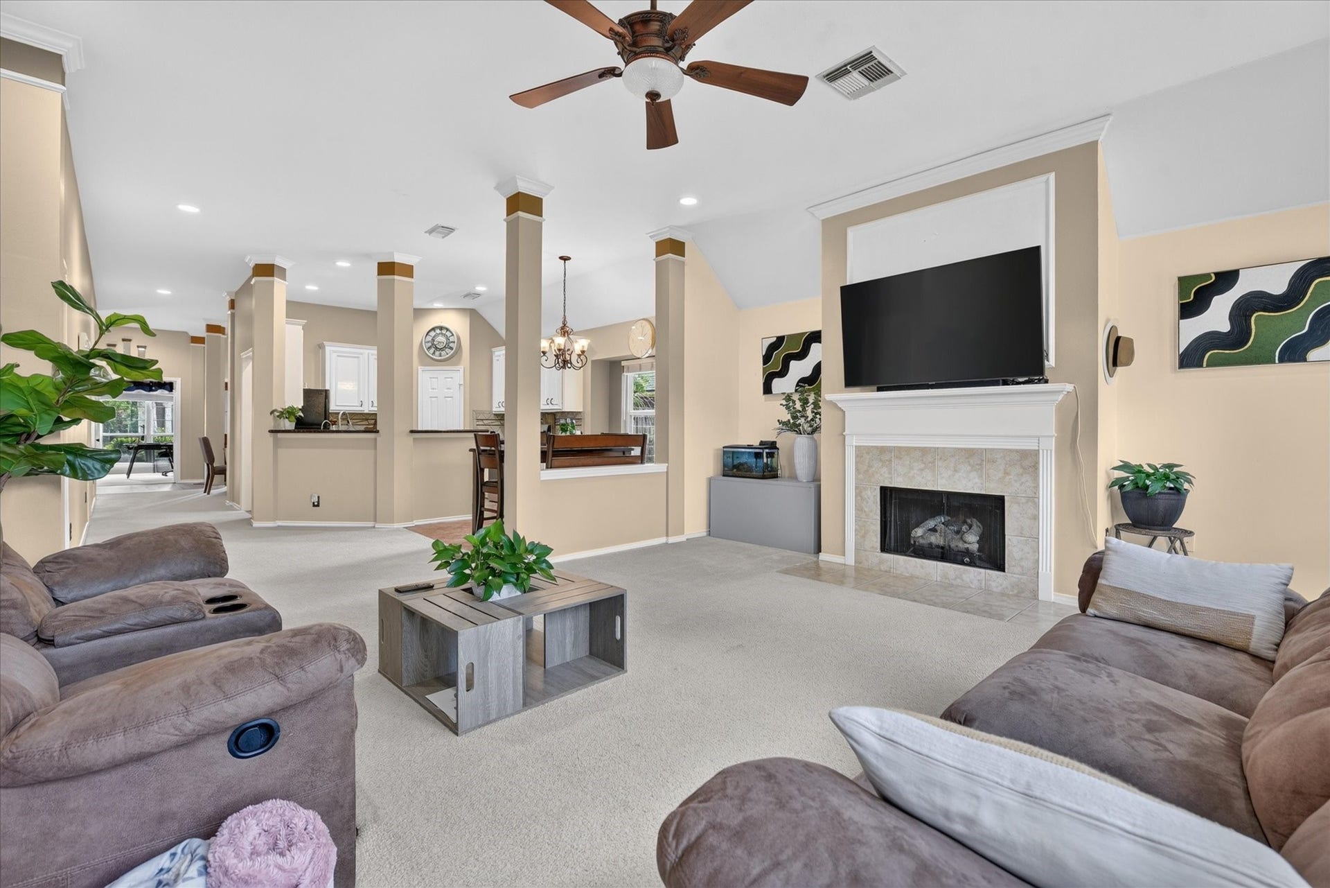 3523 Paigewood Drive, Pearland, TX 77584 Open living room