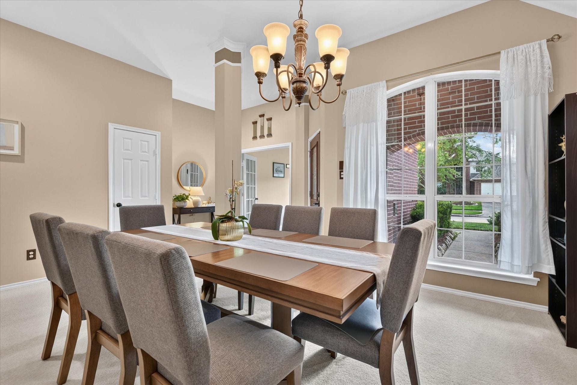 3523 Paigewood Drive, Pearland, TX 77584 Lots of light