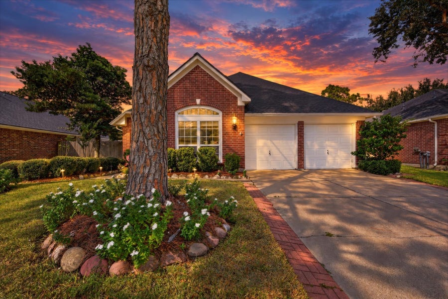 Property photo for 3523 Paigewood Drive, Pearland, TX