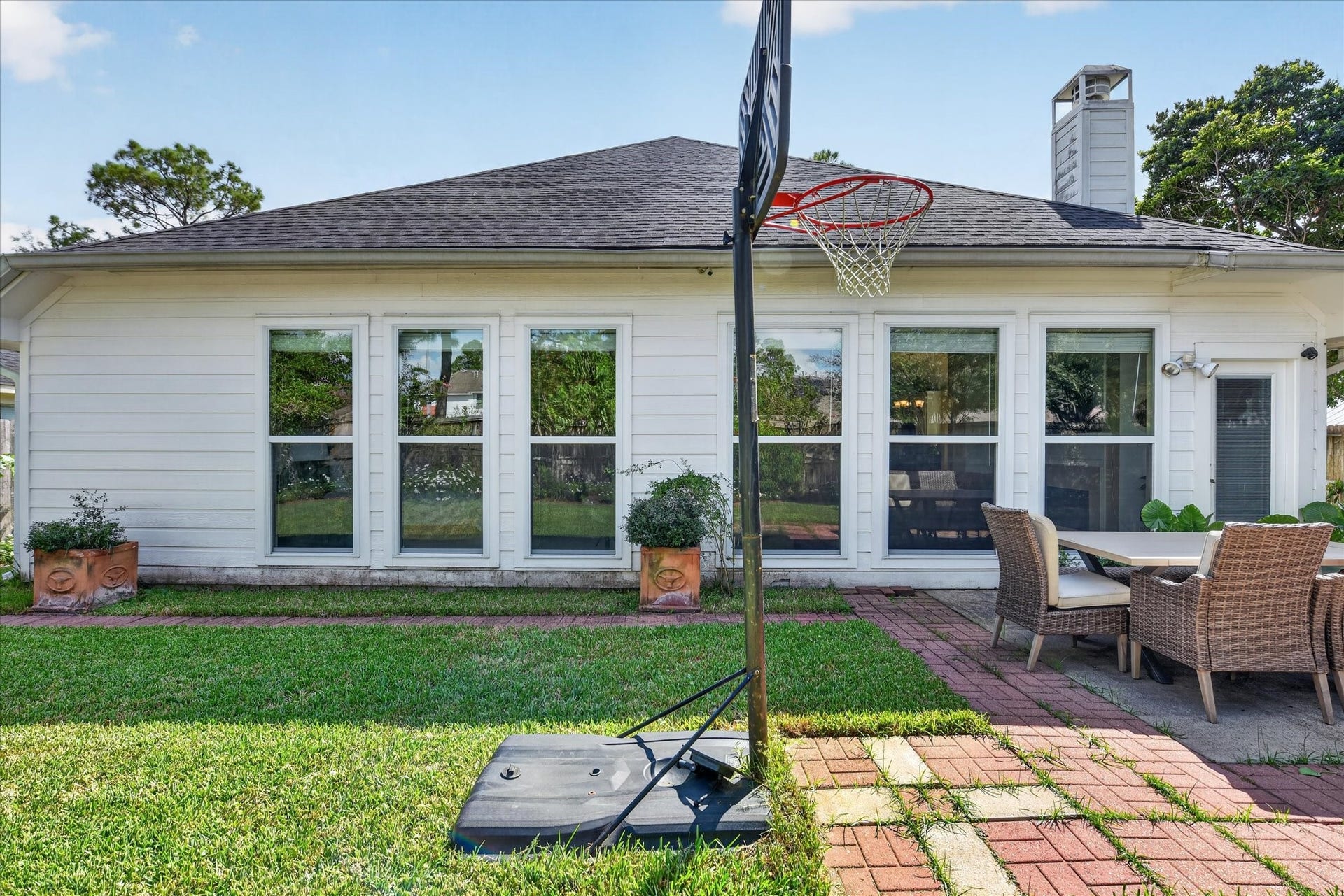 3523 Paigewood Drive, Pearland, TX 77584 Lovely Backyard with no back neighbors