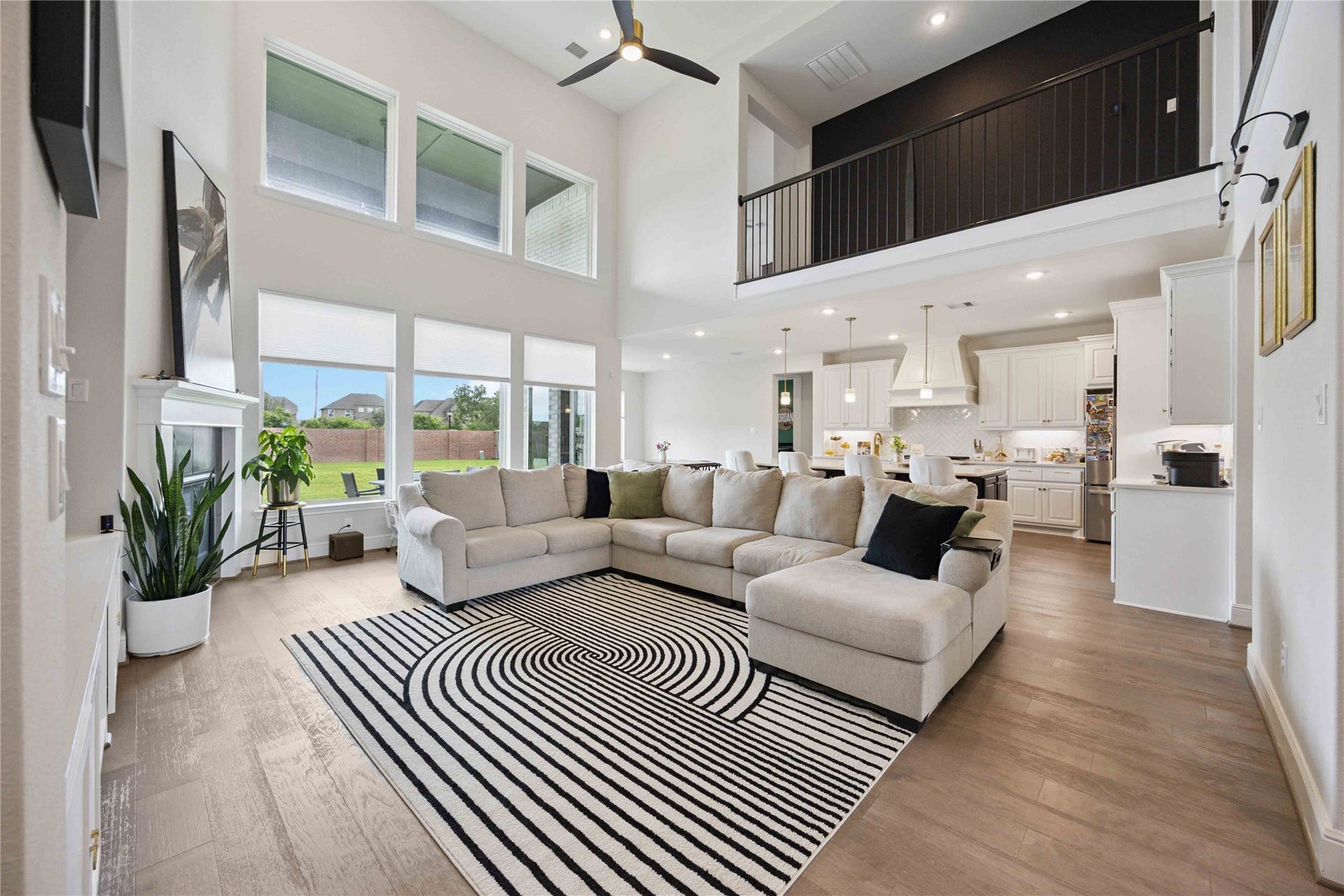 9911 Regal Bend Drive, Missouri City, TX 77459 9911 Regal Bend Drive, Missouri City, TX 77459