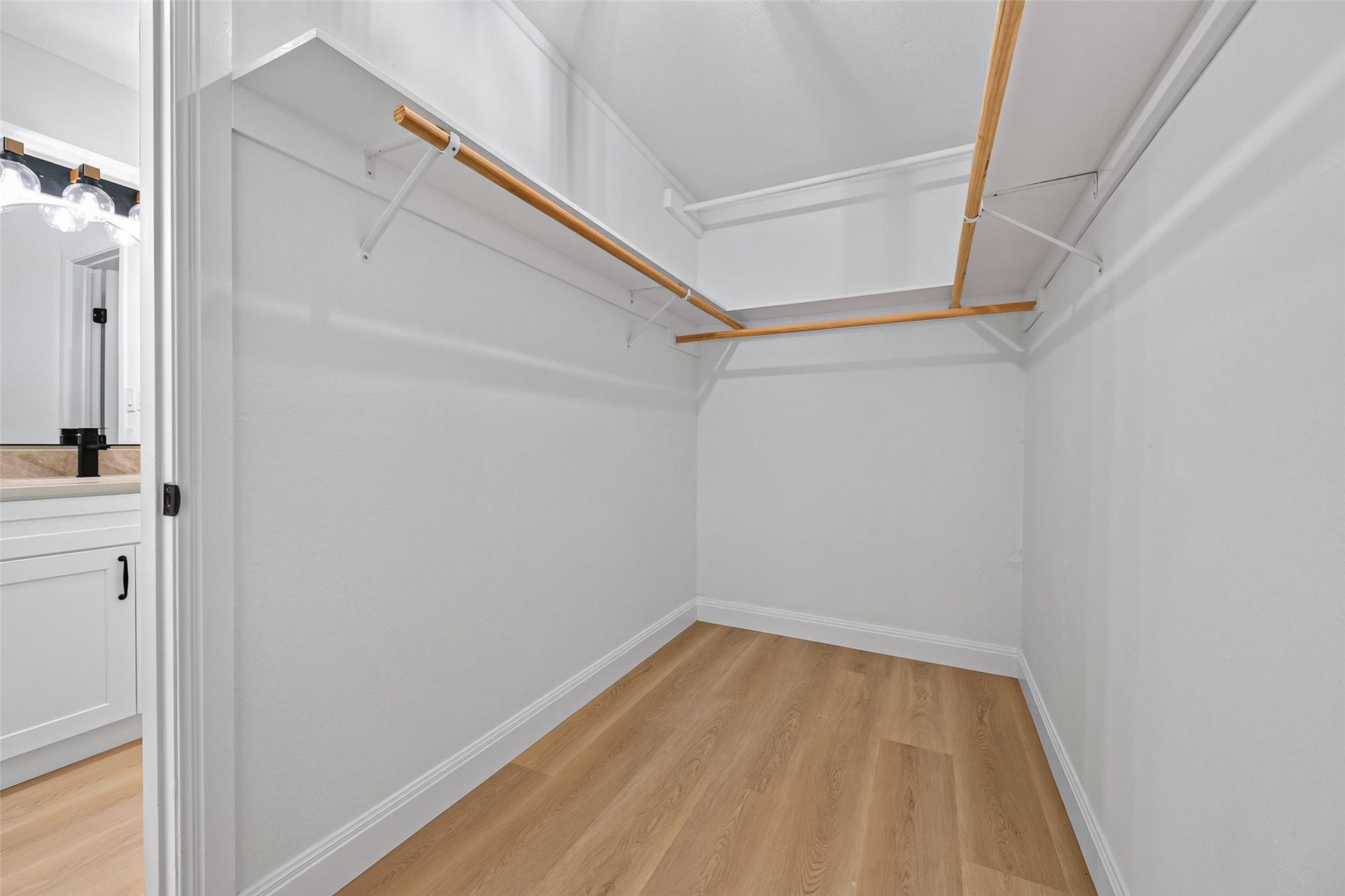 3811 Empress Lane, Richmond, TX 77406 Master Bedroom walking Closet