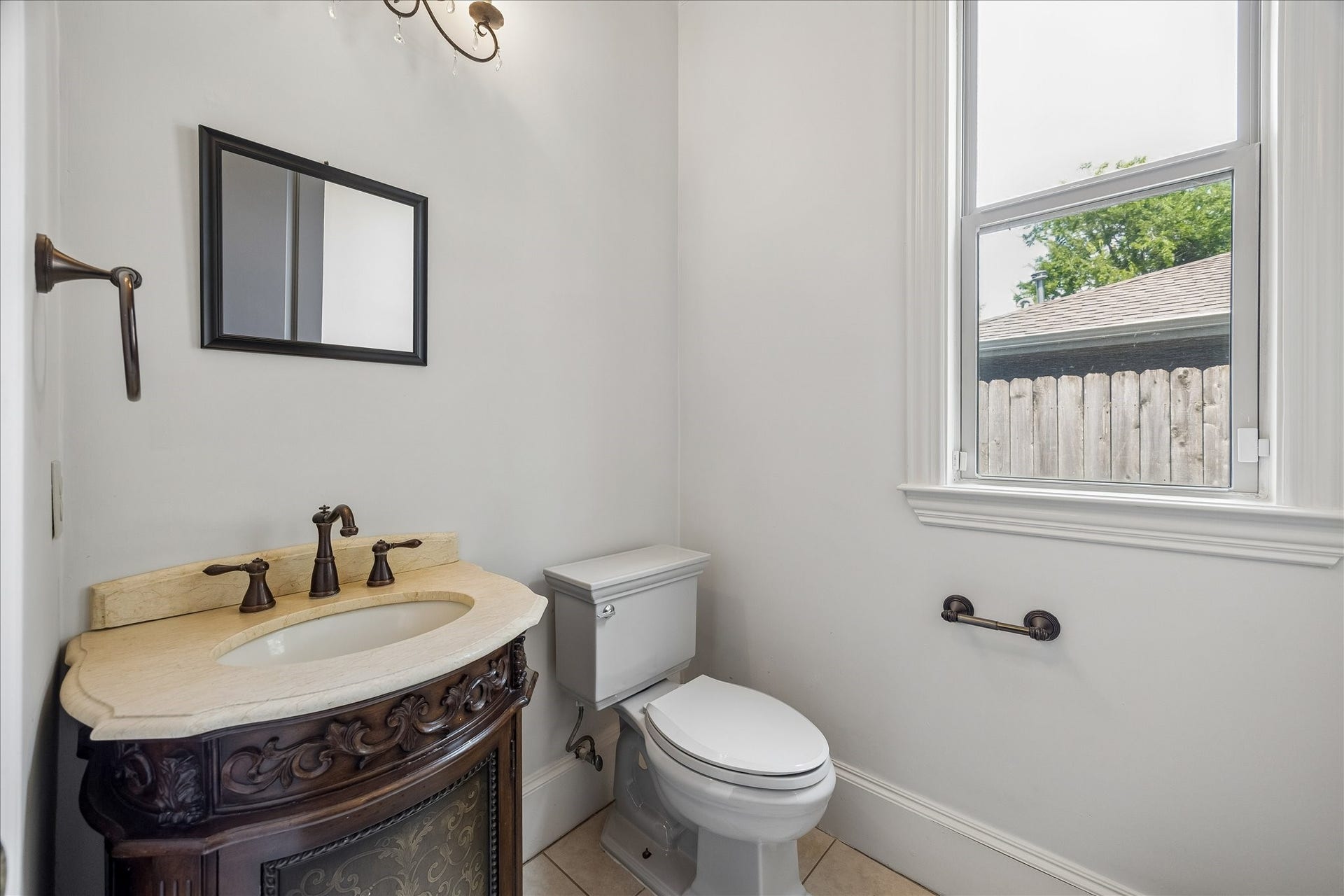 4802 Saxon Street, Bellaire, TX 77401 4802 Saxon Street, Bellaire, TX 77401