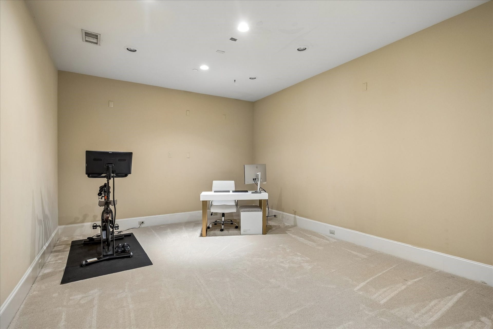 4802 Saxon Street, Bellaire, TX 77401 Media room located on the second floor just off of the upstairs flex space.