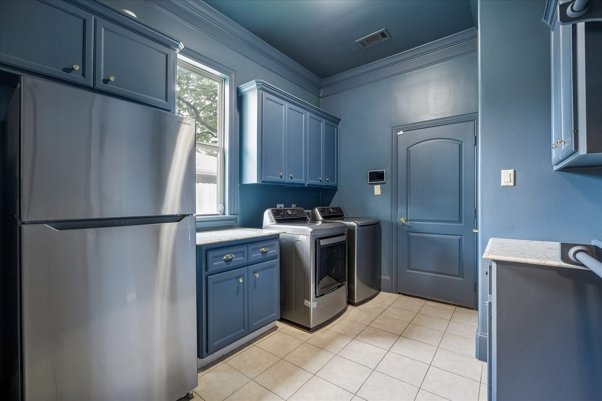 4802 Saxon Street, Bellaire, TX 77401 4802 Saxon Street, Bellaire, TX 77401