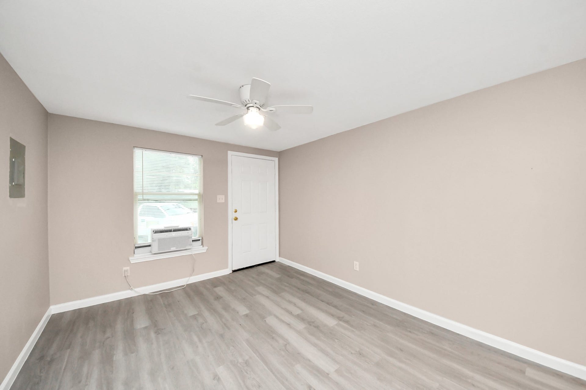 17111 River Road, #B, Channelview, TX 77530 17111 River Road, #B, Channelview, TX 77530