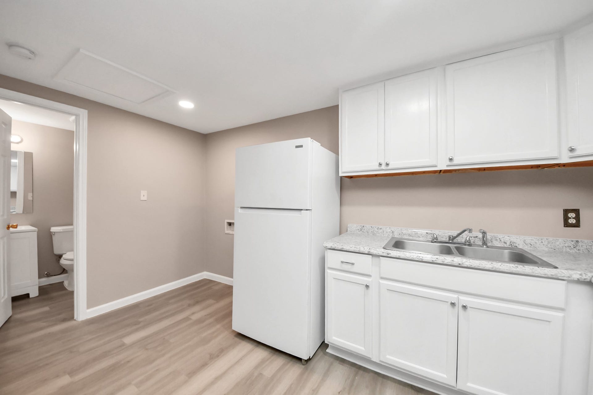 17111 River Road, #B, Channelview, TX 77530 Refrigerator included.