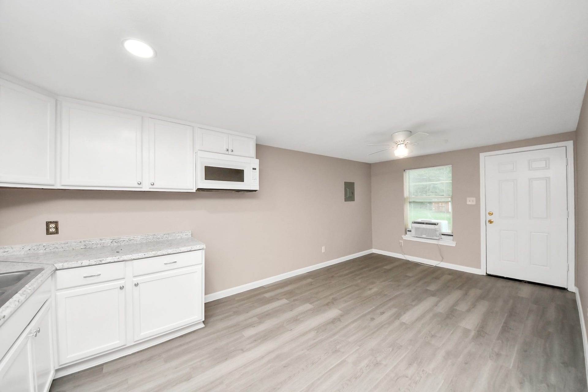 17111 River Road, #B, Channelview, TX 77530 17111 River Road, #B, Channelview, TX 77530