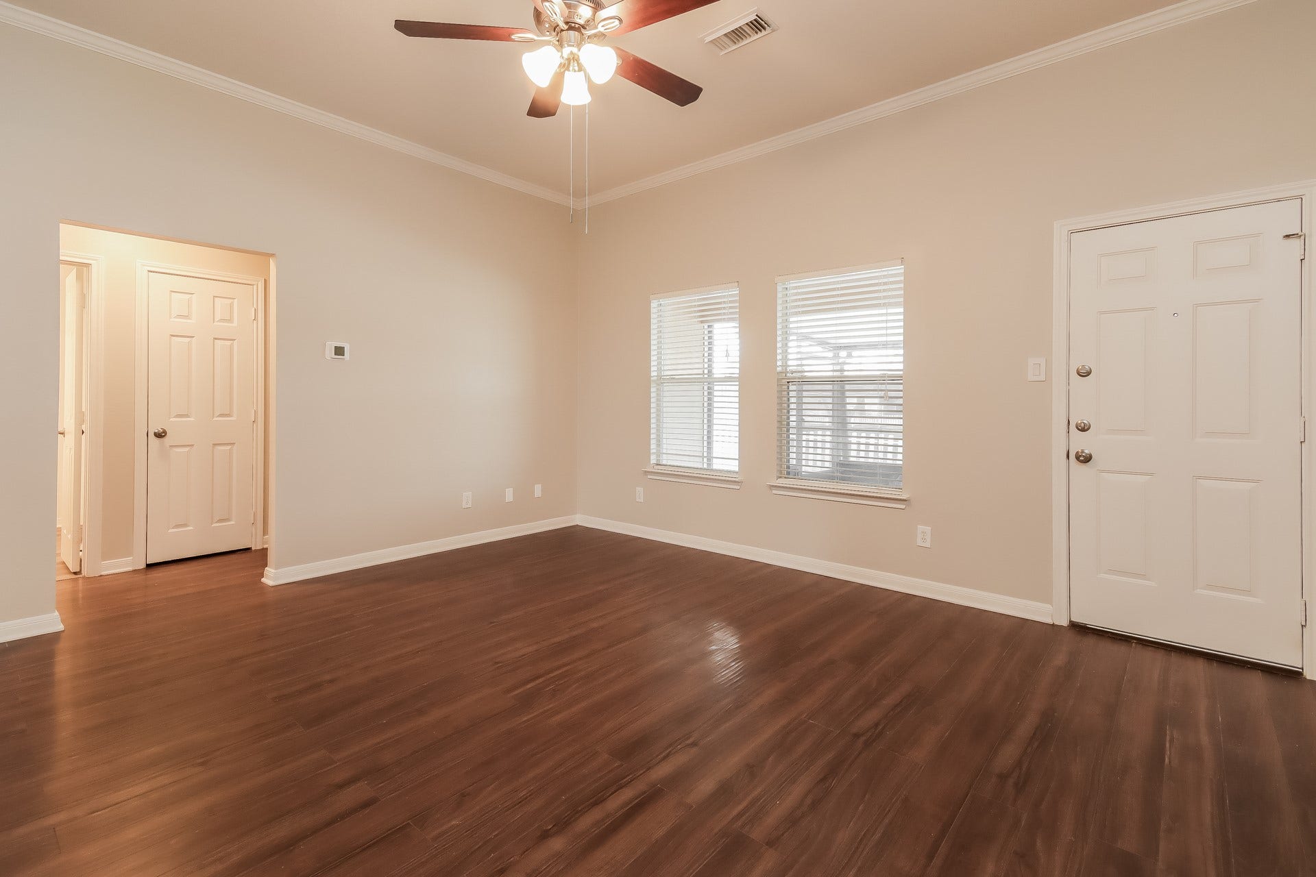 5016 Asia Lane, Dickinson, TX 77539 5016 Asia Lane, Dickinson, TX 77539
