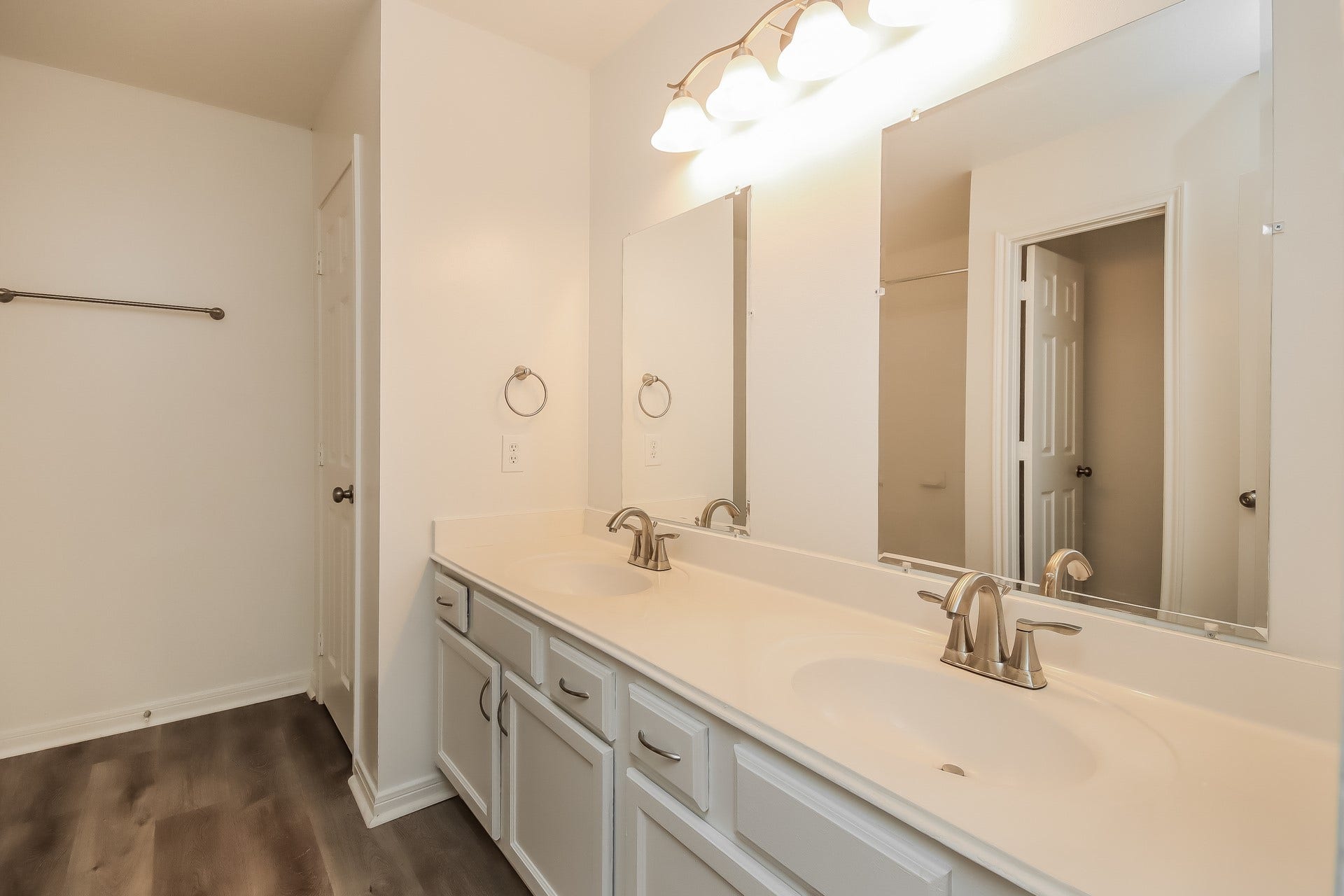 5016 Asia Lane, Dickinson, TX 77539 5016 Asia Lane, Dickinson, TX 77539