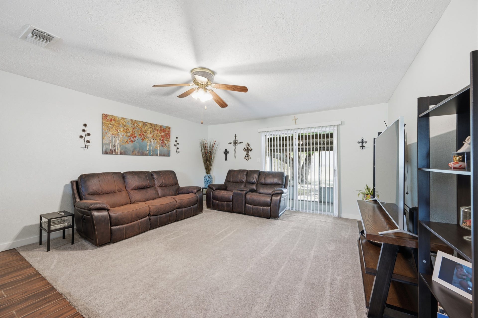 12510 White Plains Drive, Houston, TX 77089 Living area