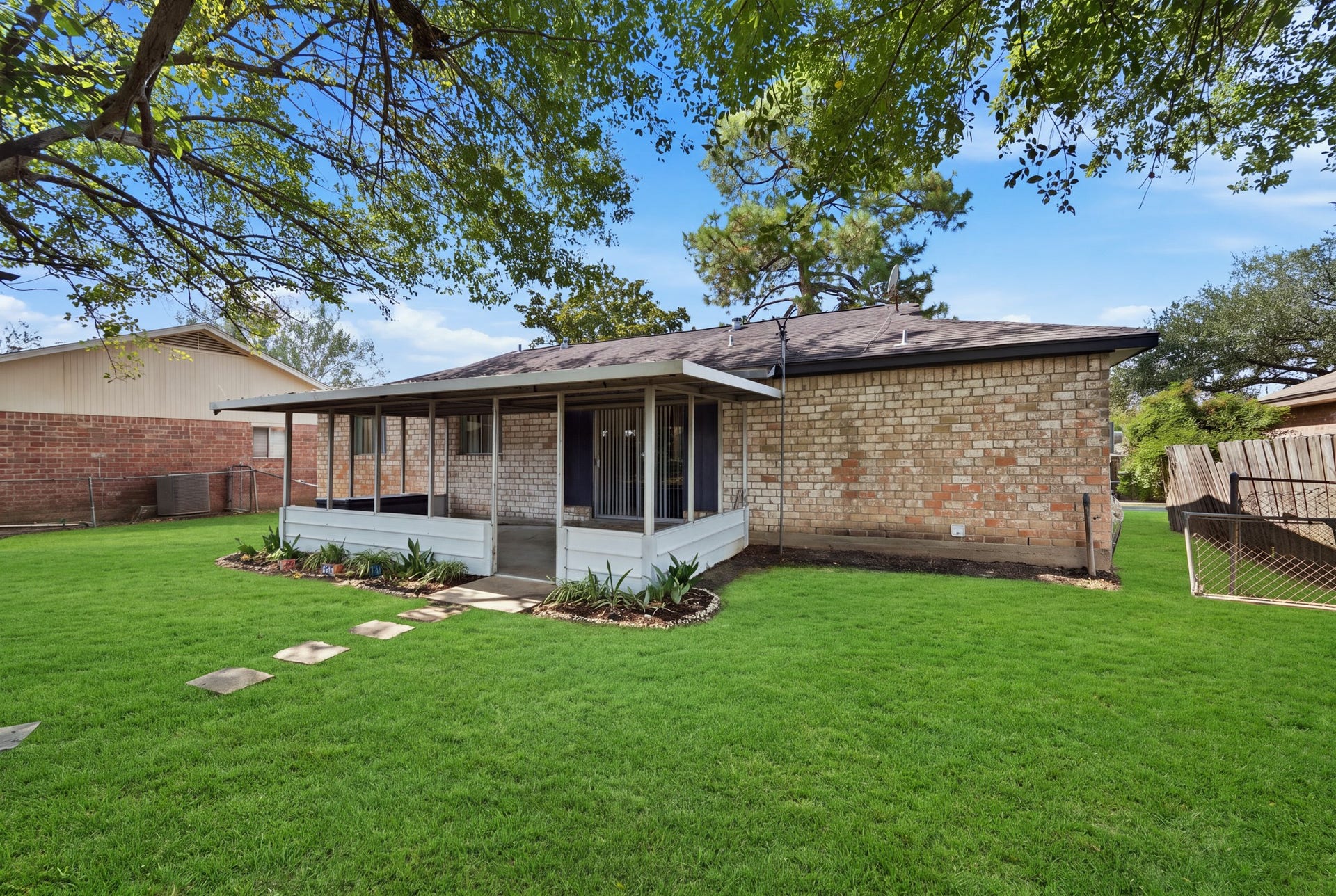 12510 White Plains Drive, Houston, TX 77089 Backyard with screened in patio