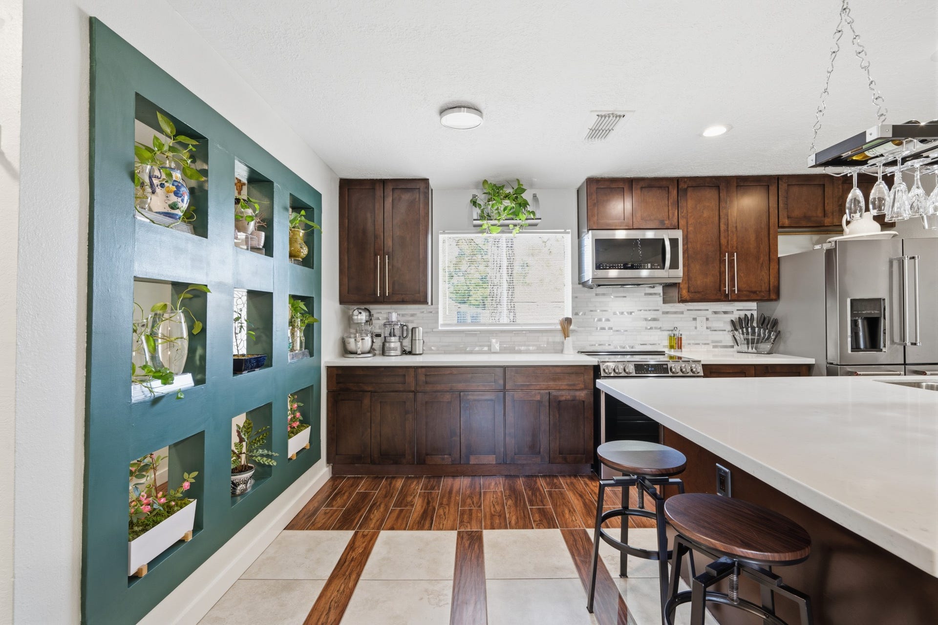 12510 White Plains Drive, Houston, TX 77089 Kitchen area